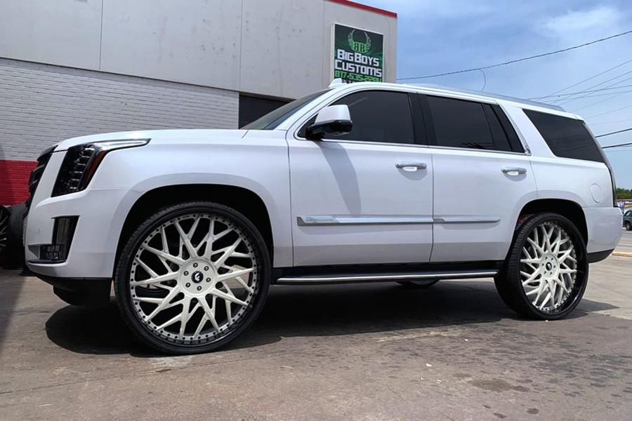  Cadillac Escalade on Forgiato Wheels (Blocco) 2019 года  (фото 2 из 2)